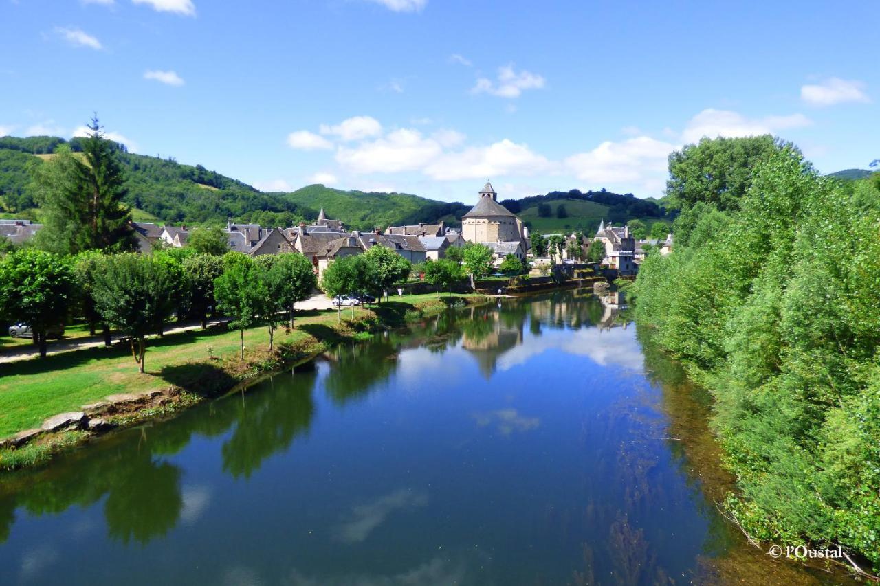 Sainte-Eulalie-d'Olt L'Oustal Bed & Breakfast エクステリア 写真